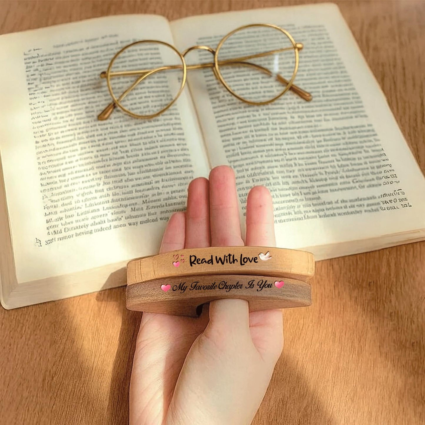 Personalized Valentines Book Page Holder, Custom Wooden Thumb Page Holder with Name, Book Accessories for Reading Lovers, Personalized Bookish Couple Gift for Her Girlfriend Wife Style 01